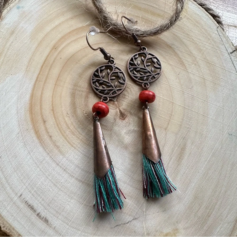 Long Opening Earrings With Round Design With Fringes - Picture 2 of 3